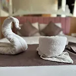 Hotel Divas Silver