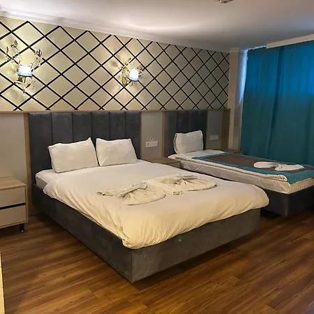 Hotel Divas Silver