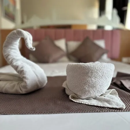 Hotel Divas Silver